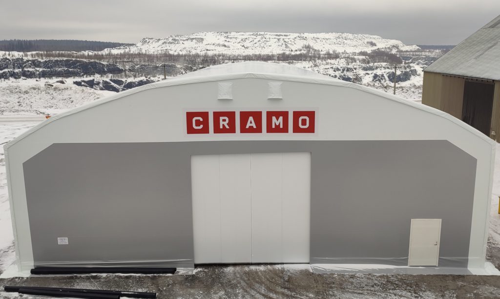 Finest-Hall Factory OÜ toodetud ja paigaldatud PVC hall mõõtudega 20x30,25m, kõrgusega 5,6m Cramo Finland OY-le.