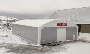 Finest-Hall Factory OÜ toodetud ja paigaldatud PVC hall mõõtudega 20x30,25m, kõrgusega 5,6m Cramo Finland OY-le.