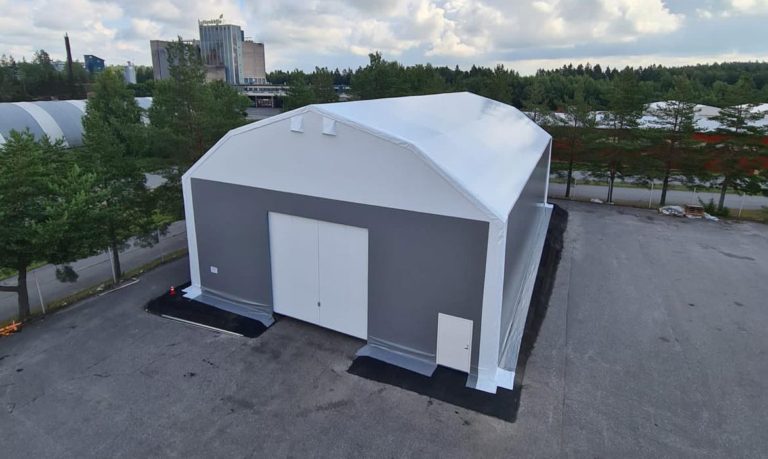 Finest-Hall Factory OÜ toodetud ja paigaldatud PVC hall mõõtudega 15x24,5m, kõrgusega 6m Fläkt Group Finlandile.