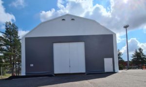 Finest-Hall Factory OÜ toodetud ja paigaldatud PVC hall mõõtudega 15x24,5m, kõrgusega 6m Fläkt Group Finlandile.