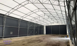 Finest-Hall Factory OÜ toodetud ja paigaldatud PVC hall mõõtudega 15x40m, kõrgusega 6 meetrit Compacto OÜ-le.