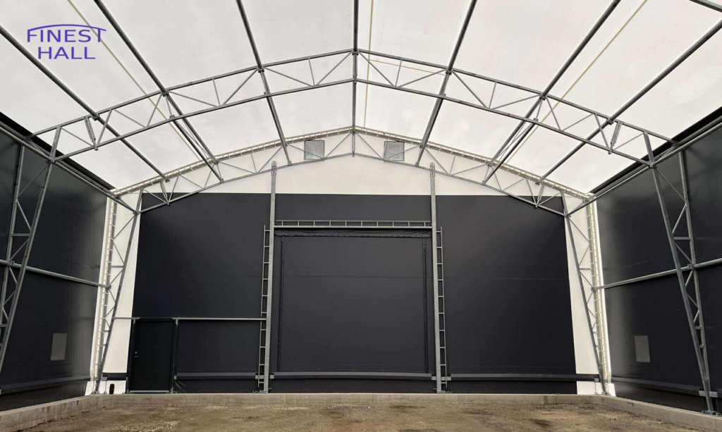 Finest-Hall Factory OÜ toodetud ja paigaldatud PVC hall mõõtudega 15x40m, kõrgusega 6 meetrit Compacto OÜ-le.