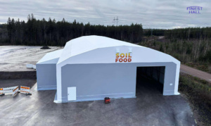 Finest-Hall Factory OÜ toodetud ja paigaldatud PVC hall mõõtudega 20x36m, kõrgusega 5,6 meetrit + varikatus mõõtudega 4x12m, kõrgusega 4 meetrit Soilfood Oy-le.