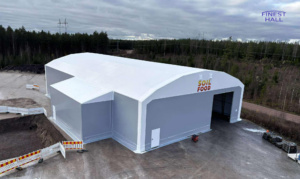 Finest-Hall Factory OÜ toodetud ja paigaldatud PVC hall mõõtudega 20x36m, kõrgusega 5,6 meetrit + varikatus mõõtudega 4x12m, kõrgusega 4 meetrit Soilfood Oy-le.