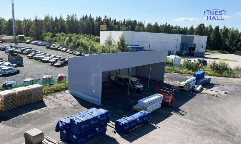 Finest-Hall Factory OÜ toodetud ja paigaldatud varikatus mõõtudega 8x21m, kõrgusega 7,8 meetrit Tampereen Kauppahuone Oy-le.