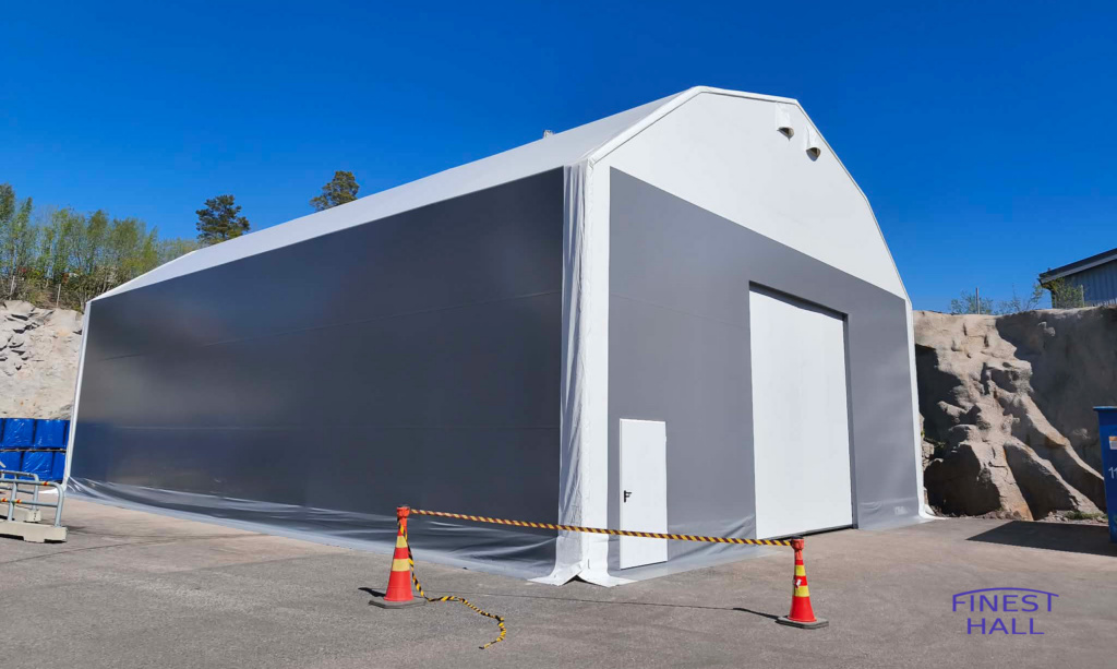 Finest-Hall Factory OÜ toodetud ja paigaldatud PVC hall mõõtudega 15x21m, kõrgusega 6 meetrit BMI Production Finland Oy-le.